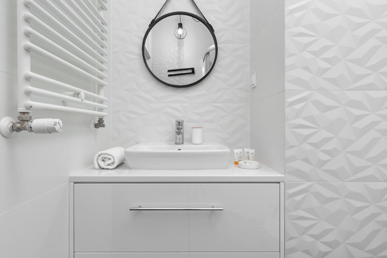 Metro Bielany Apartments By Noclegi Renters Warsaw Ngoại thất bức ảnh