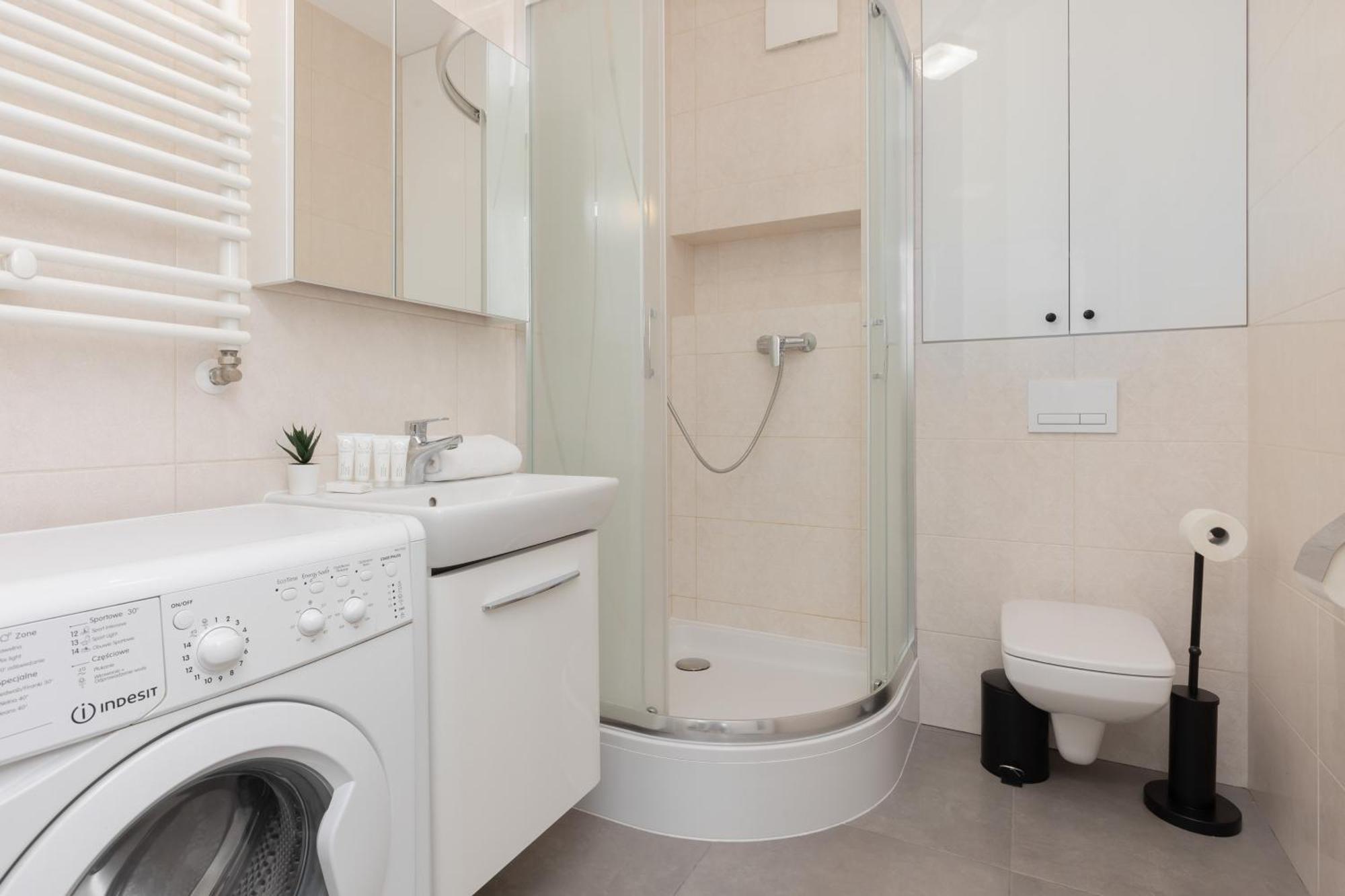 Metro Bielany Apartments By Noclegi Renters Warsaw Ngoại thất bức ảnh